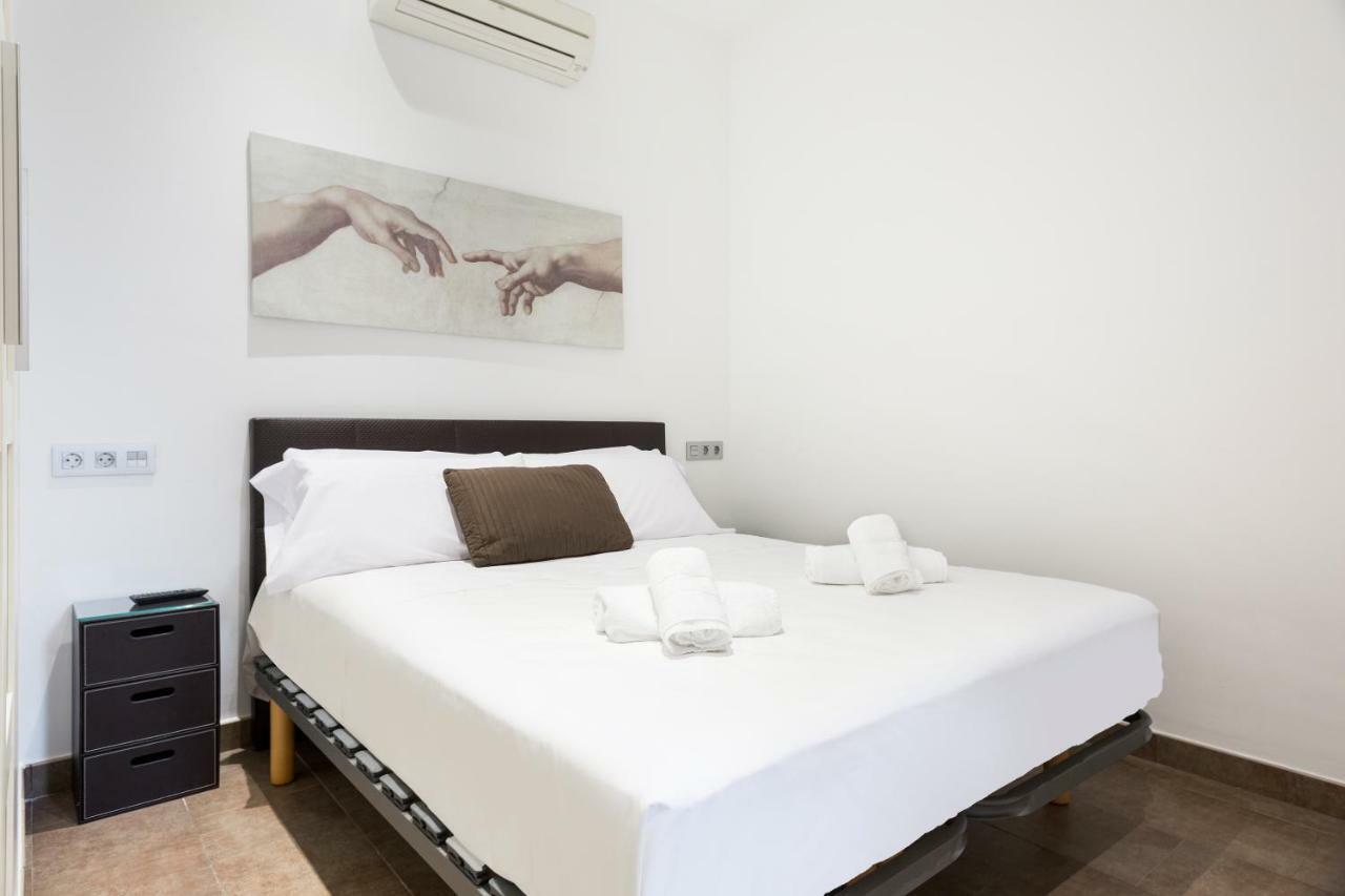 Stay U-Nique Apartments Eixample Center Barselona Dış mekan fotoğraf