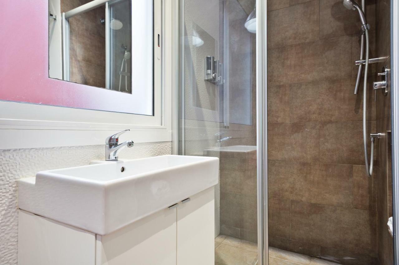 Stay U-Nique Apartments Eixample Center Barselona Dış mekan fotoğraf